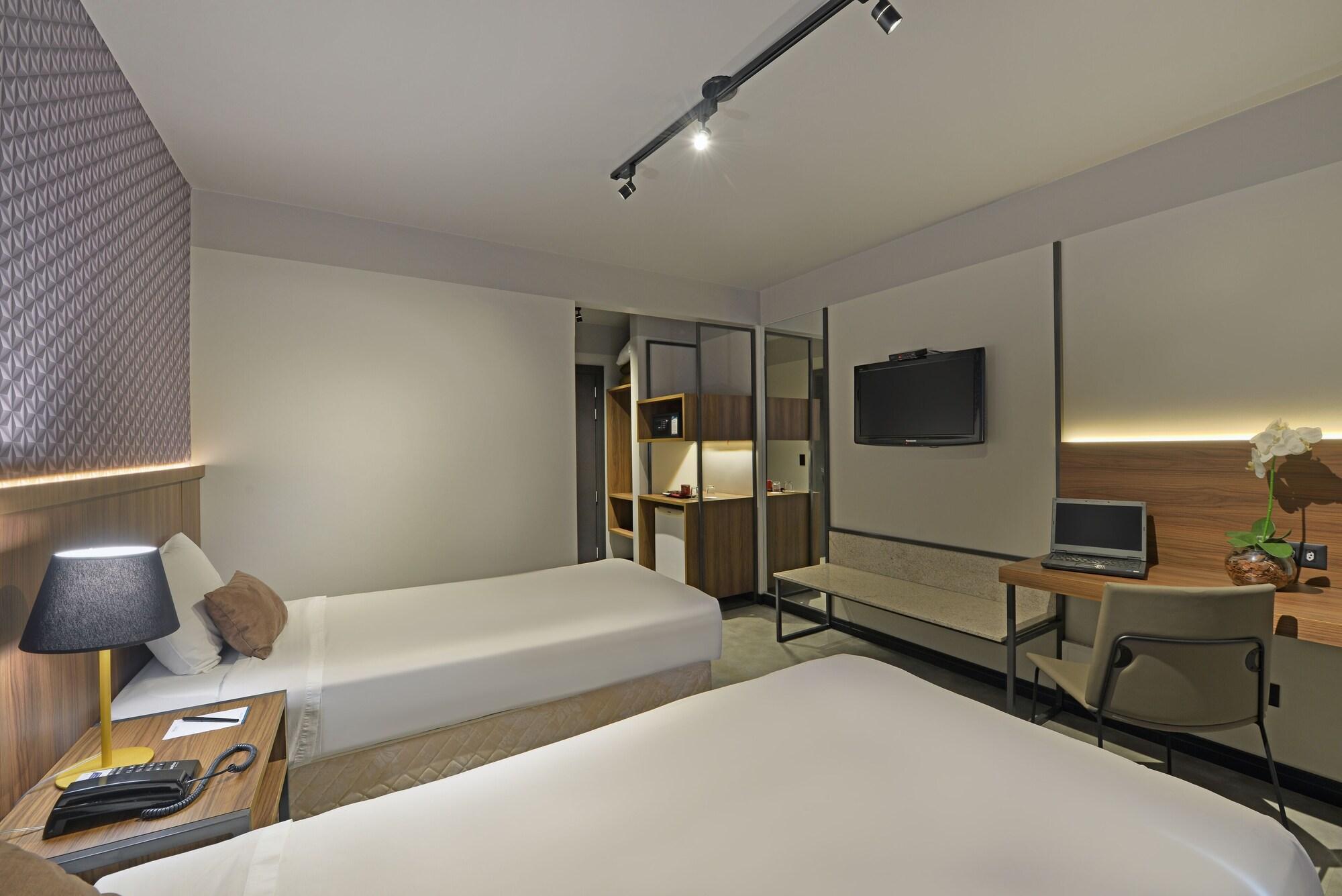 Hotel Deville Business Maringá Dış mekan fotoğraf