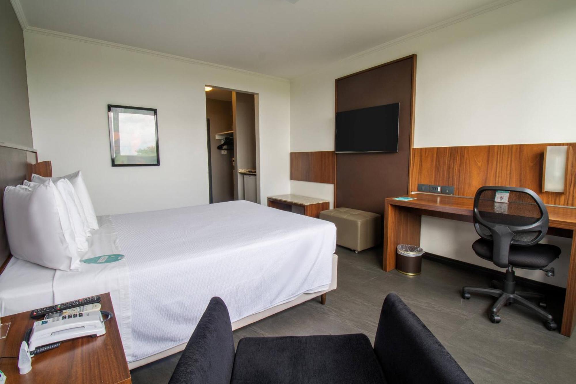Hotel Deville Business Maringá Dış mekan fotoğraf
