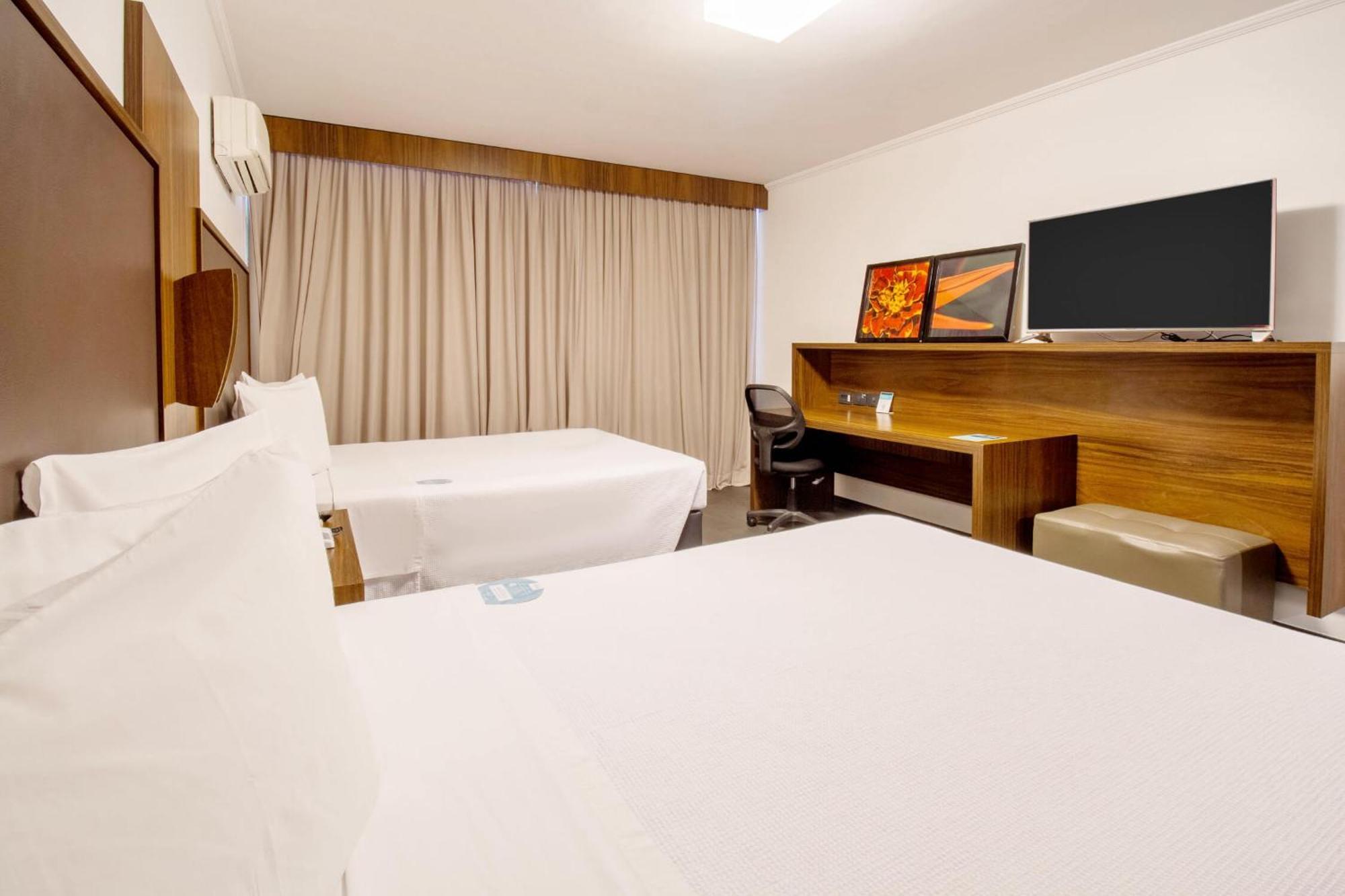 Hotel Deville Business Maringá Dış mekan fotoğraf