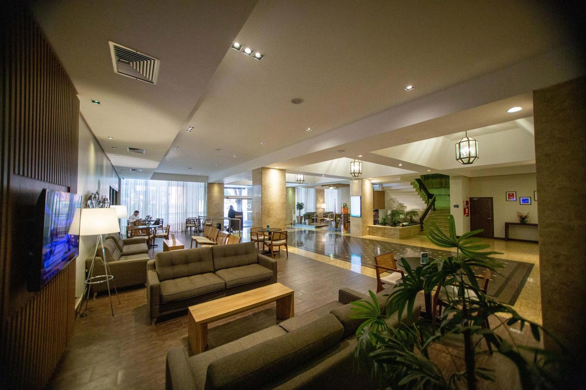 Hotel Deville Business Maringá Dış mekan fotoğraf
