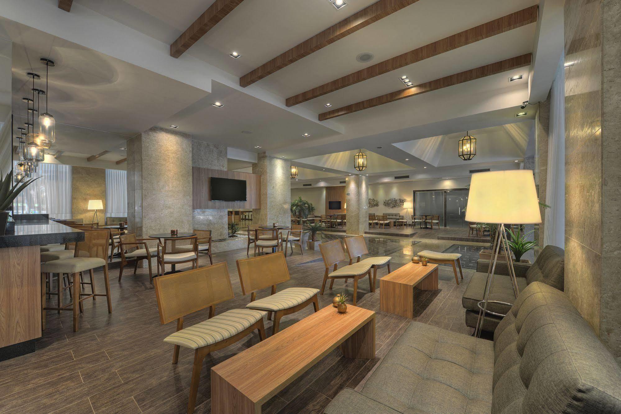 Hotel Deville Business Maringá Dış mekan fotoğraf